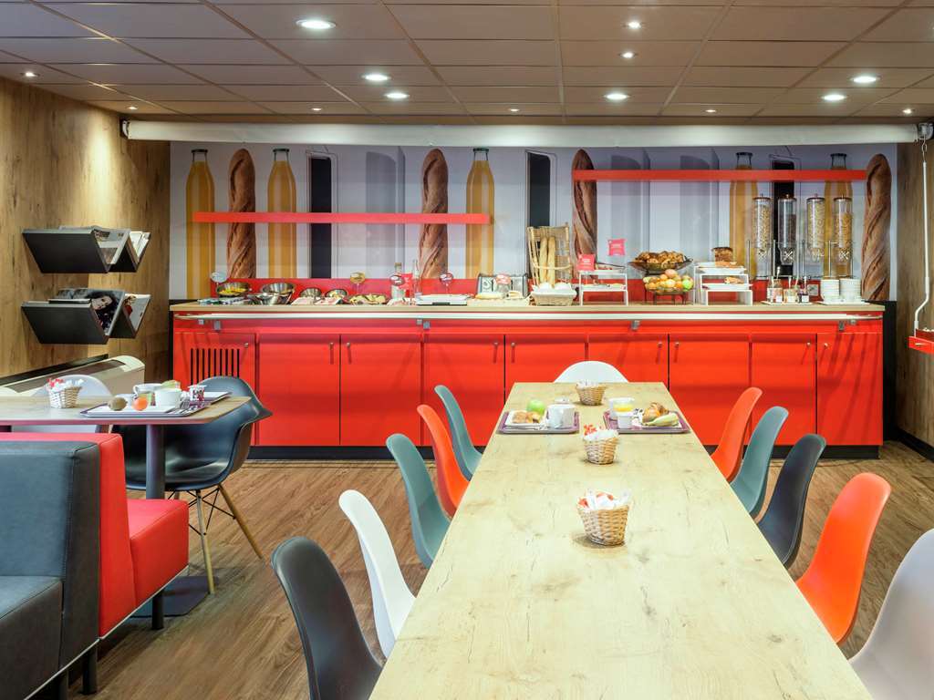 B&B Hotel Versailles Le Chesnay Le Chesnay  Restaurant photo